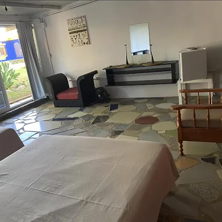 Jacaranda בית אירוח *